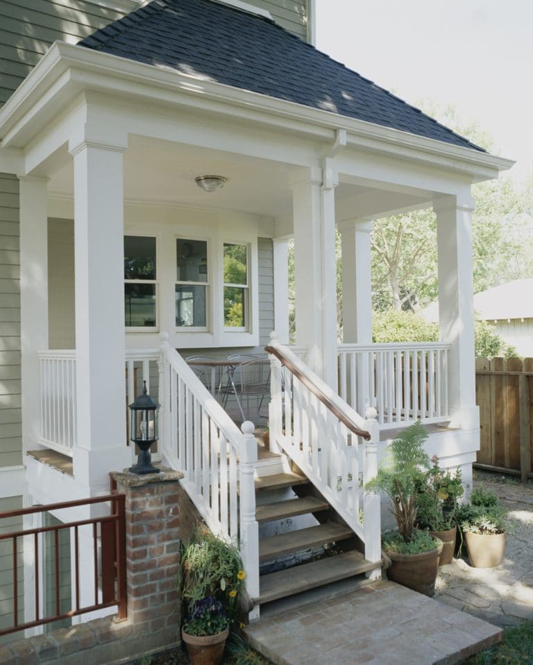 Trimmed out porch with column wraps - WindsorONE