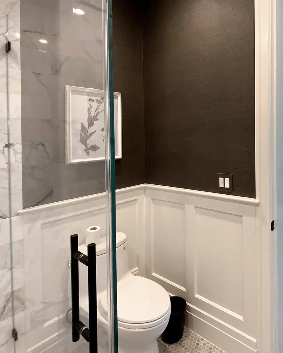 S4SSE Flat Panel stiles and rails in bathroom