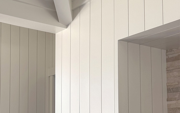 Detail of corner installation of WindsorONE shiplap boards
