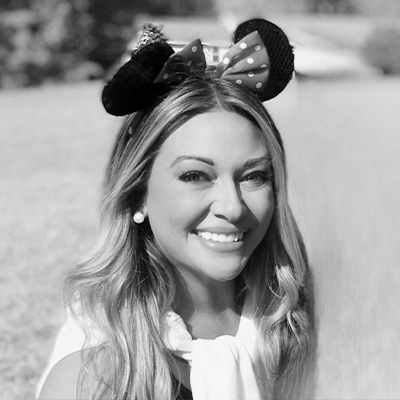 w1-TEAM_PHOTOS-stephanie